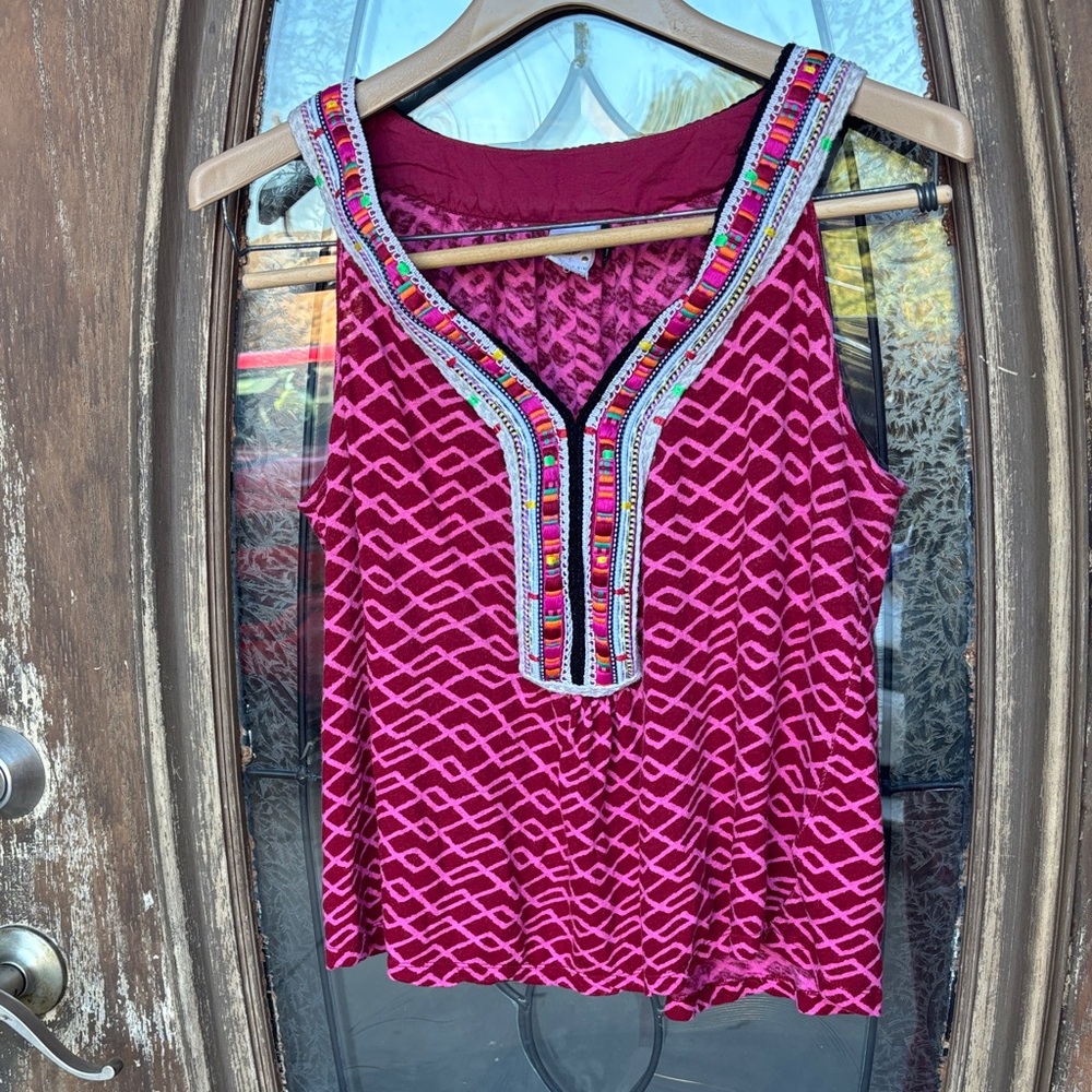 Akemi + Kin Linen Embroidered Tank! Sizs large